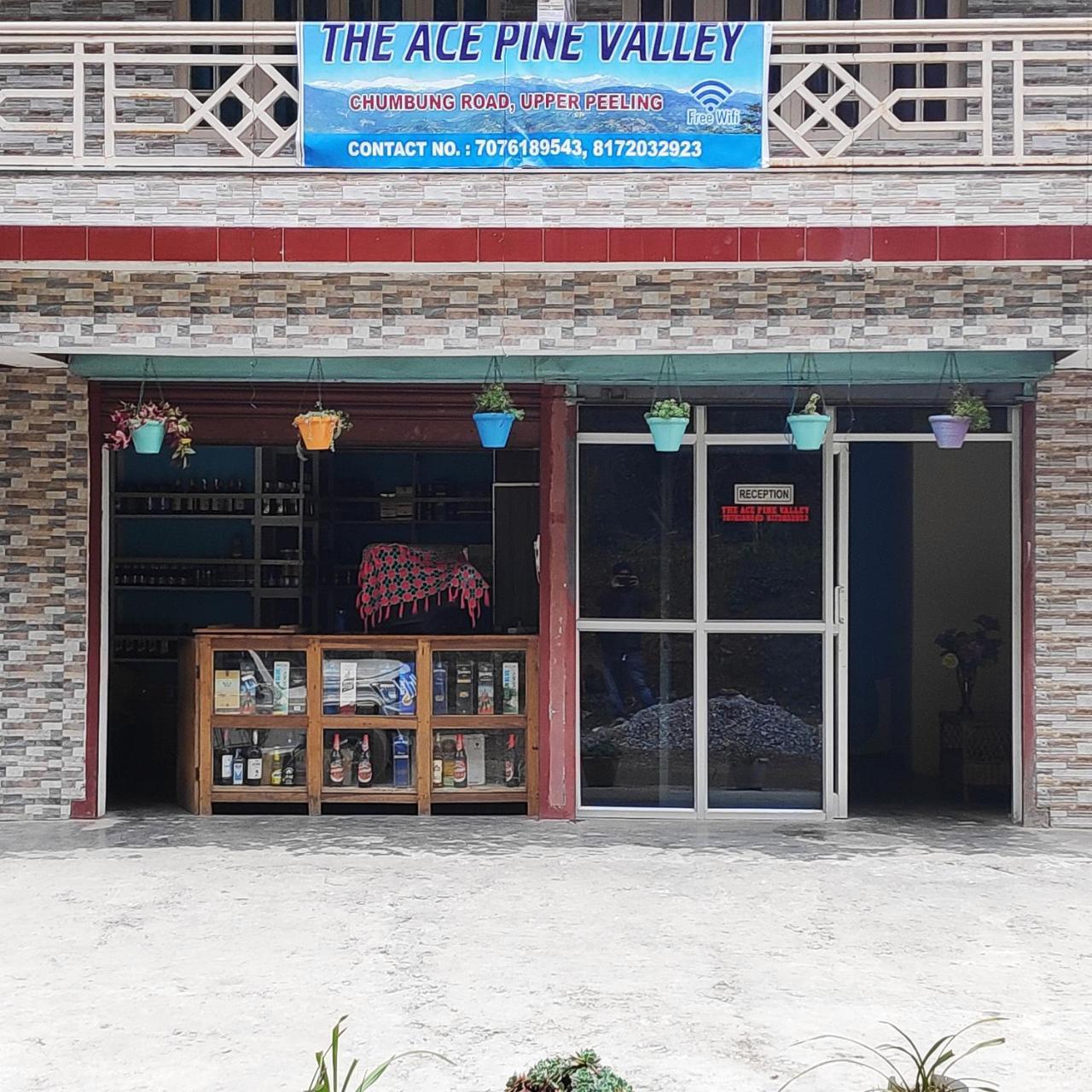 The Ace Pine Valley Hotel Pelling Exterior photo